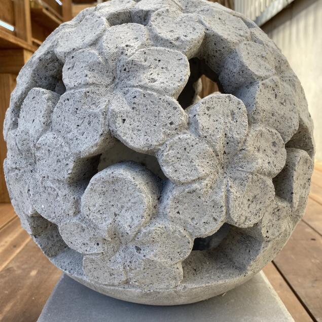 バリ島石材 ボール型 オブジェ プルメリア 2色 H40cｍ ホワイト グレー 
