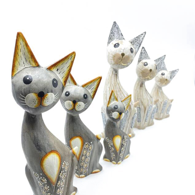木彫りバリネコ 猫の置物 3匹セット 2色 猫 木彫りインテリア 置物