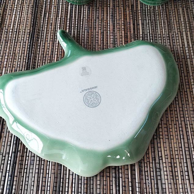 ジェンガラ リーフ型 皿＆湯呑み2個 セット グリーン 深緑 バリ