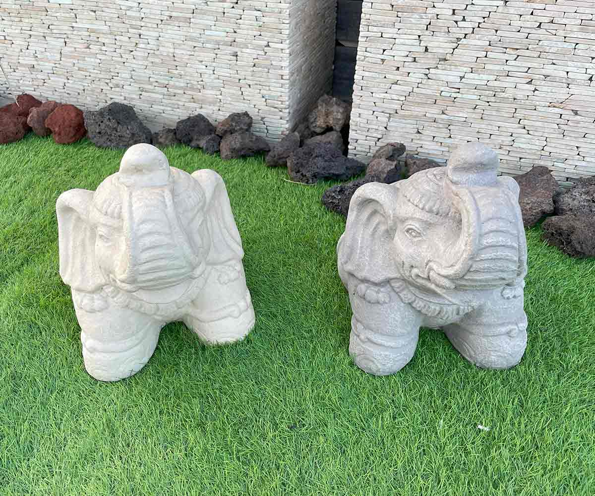 こだわりの品！迫力ある象の置物！台座付き！ 石像 象 ゾウ ガーデンオブジェ H30cm お座りタイプ 置物 2色