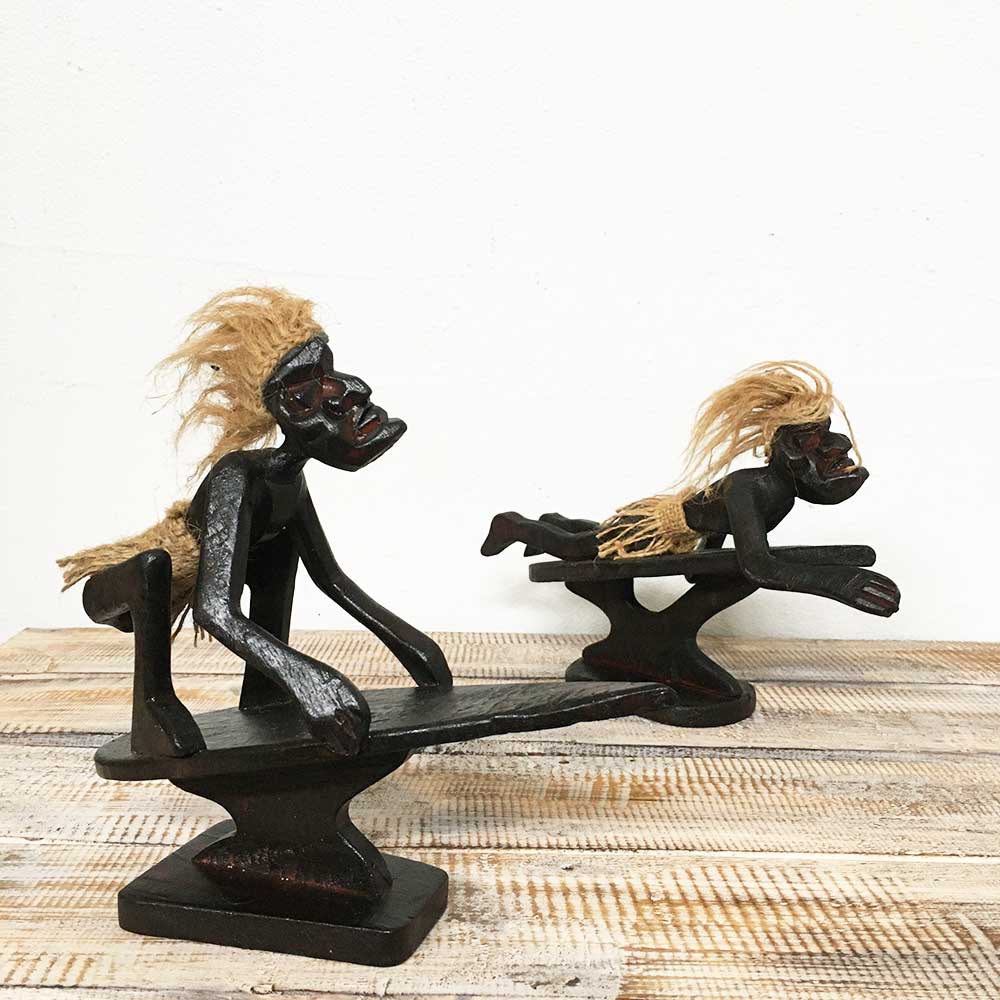 木製 オブジェ イリヤ原人 サーフィン D 波乗り 置物 バリ風 木彫り