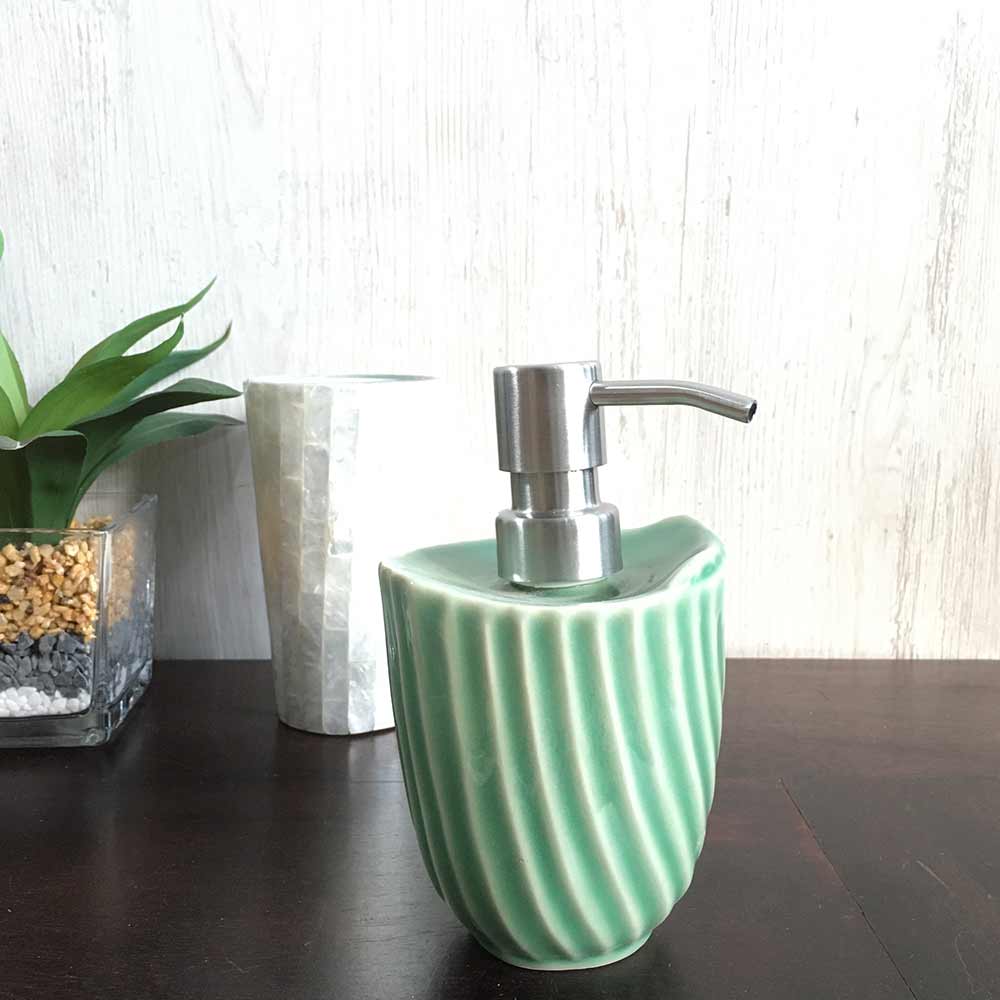 ジェンガラ ソープディスペンサー ボトル 300ml バナナリーフ柄 青緑
