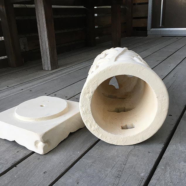 バリ島石材 ガーデンオブジェ 灯籠 バナナリーフ 花 丸 スタンド H40cm