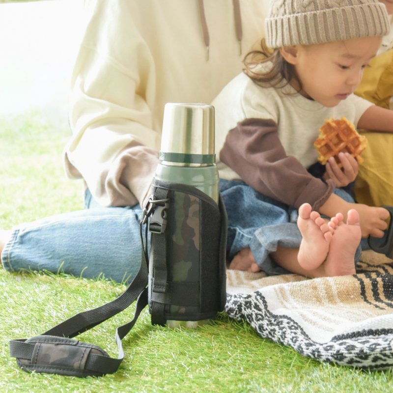 水筒ケース 水筒カバー 肩掛け 子供 大人 ショルダー ドリンクホルダー 持ち歩き ボトルホルダー ペットボトルホルダー 黒 ボトルケース 保冷 保温  :monowa006:E-one イーワン暮らし館 - 通販 - Yahoo!ショッピング