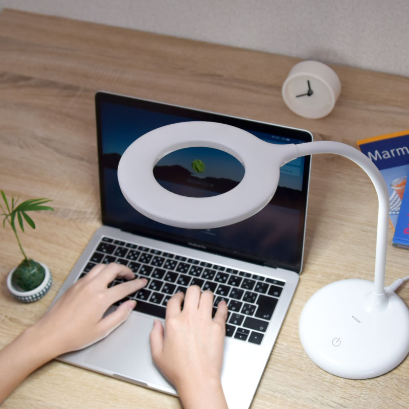 デスクスタンド