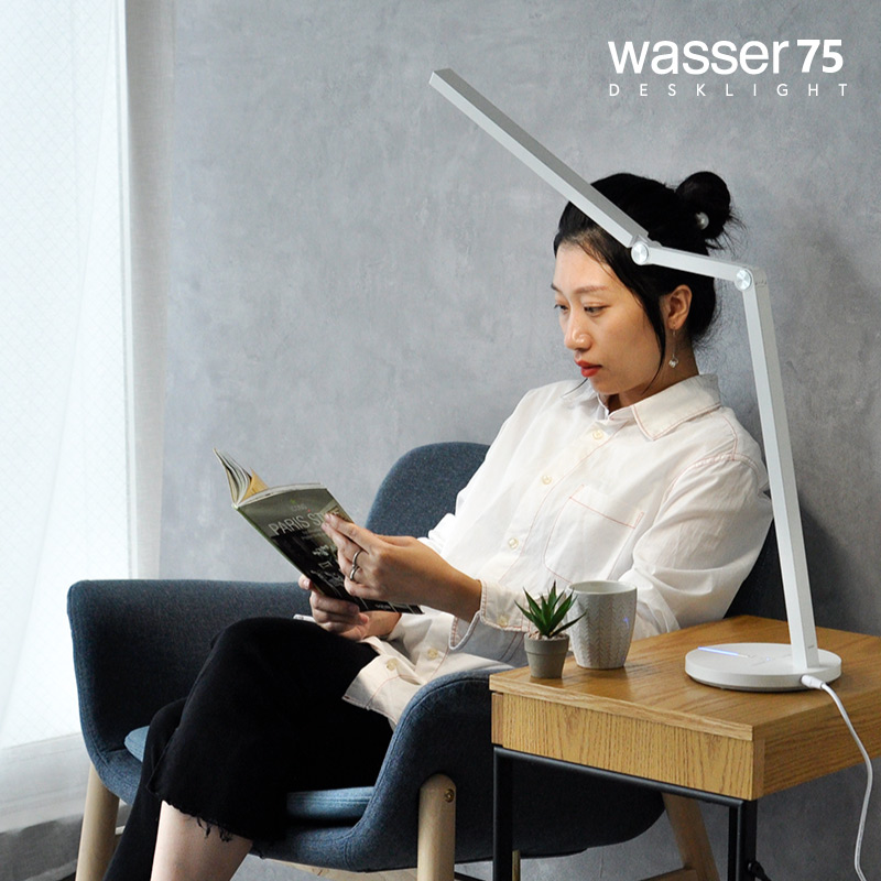 デスクスタンド