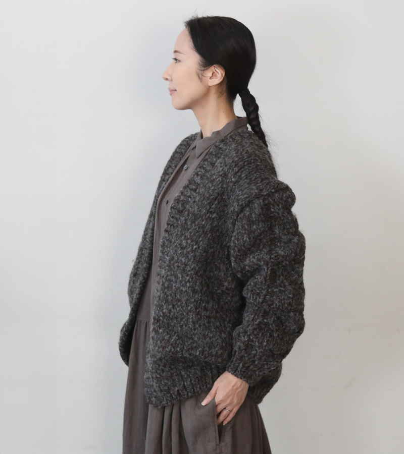 ICHI Antiquites イチアンティークス ペルーハンドニット カーディガン チャコール 手編み ざっくり アウター 羽織り ウール 100％ 暖かい ICHI Antiquites イチアンティークス ペルーハンドニット