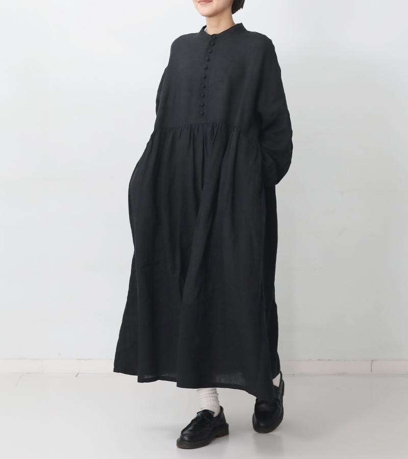 専用⭐︎イチアンティークス　リネンロングカーディガン　黒 ICHI Antiquites (イチアンティークス) リネン kotoiradaki ロングローブ