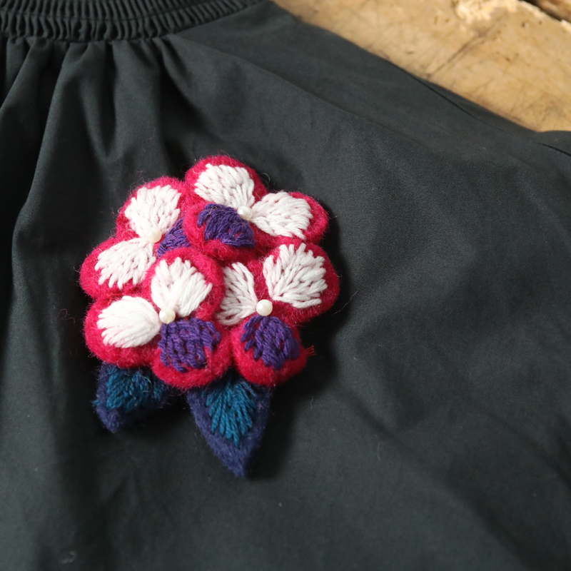 フェルトブローチ フラワ− 紫陽花 フェルト雑貨 ハンドメイド