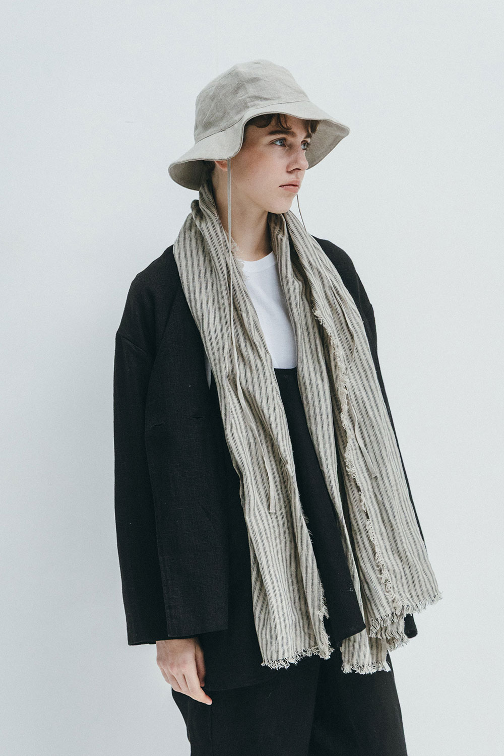 フリンジスカーフ