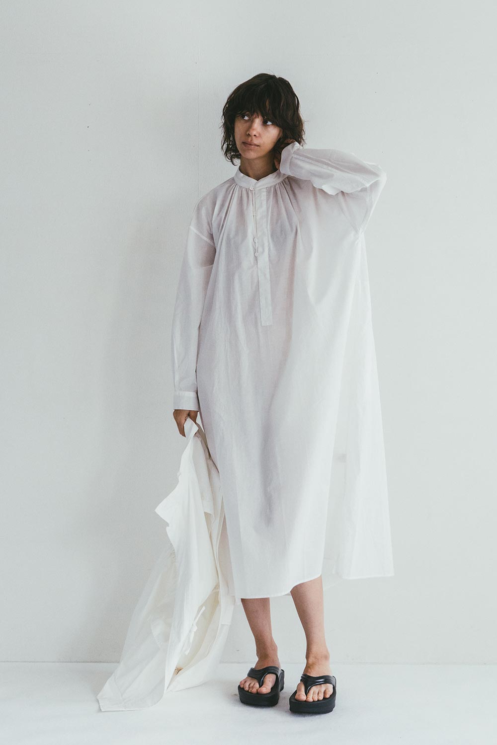 美品 ミーターイー fog linen work コットンカルティクワンピース miiThaaii】コットン カルティック ワンピース ／ グレー