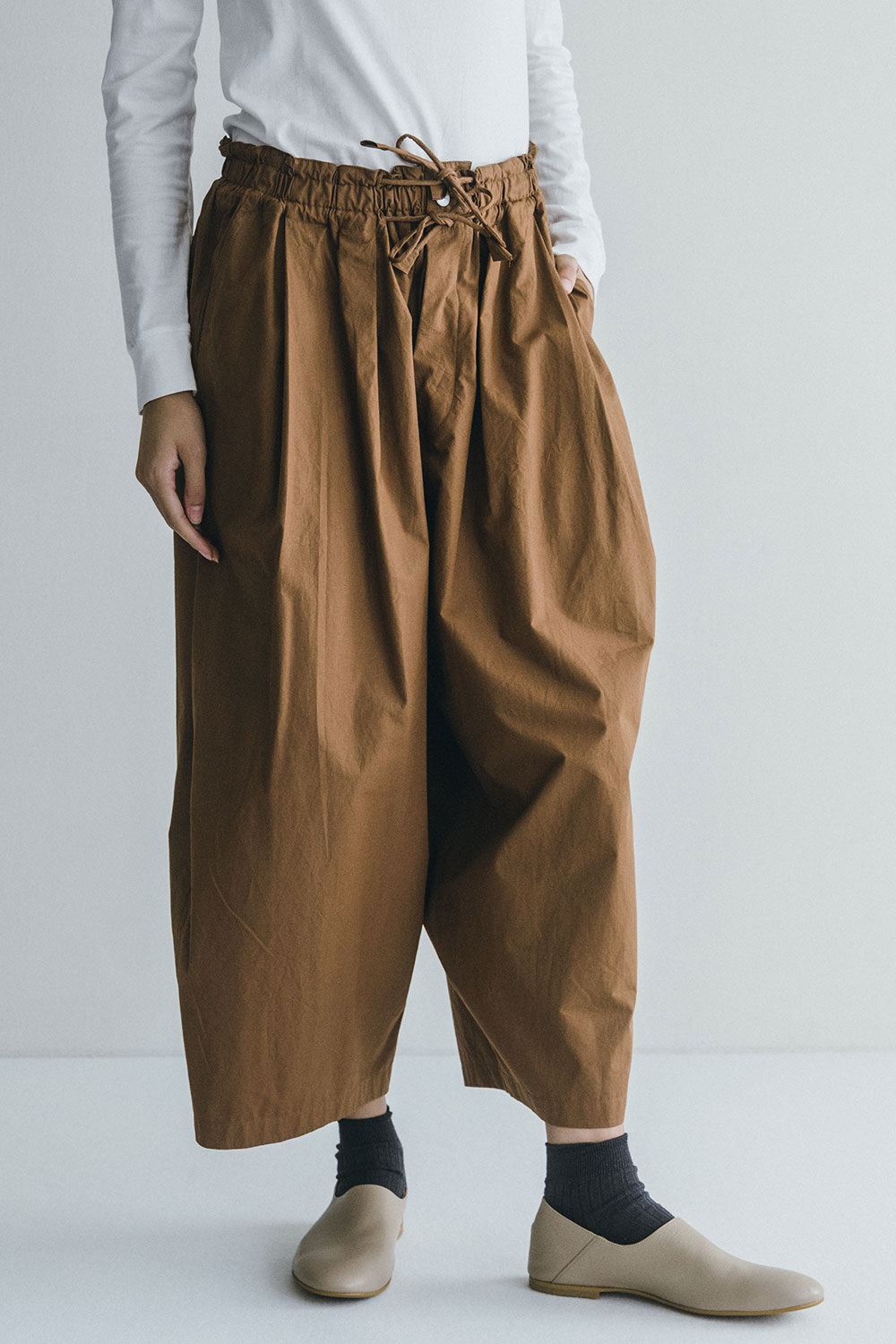 miiThaaii ミーターイー アニルン パンツ カーキブラウン バルーン