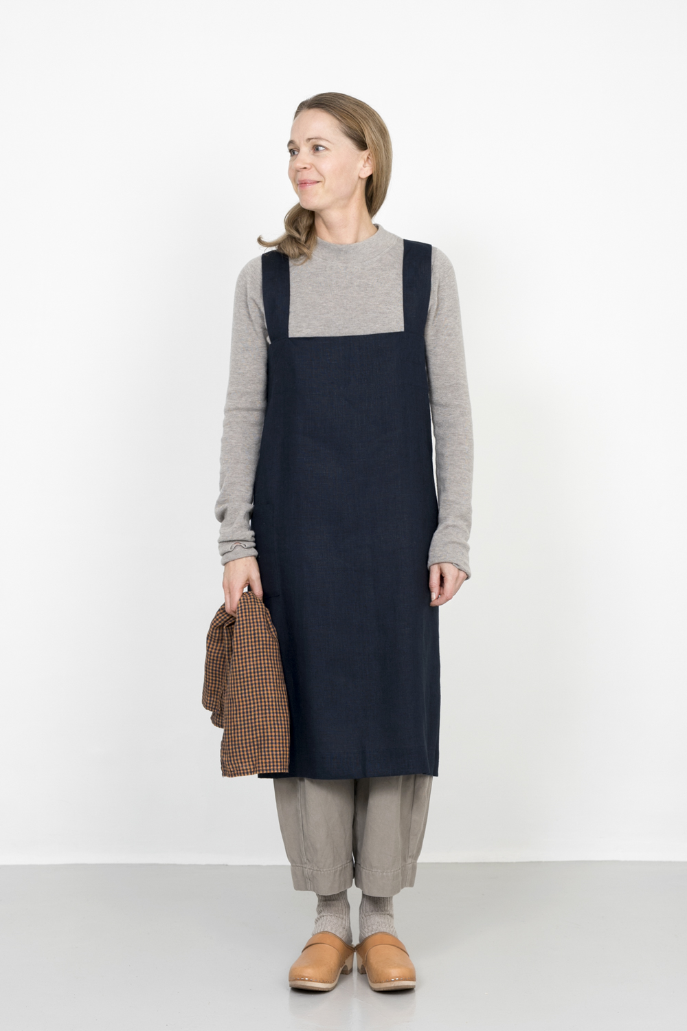 fog linen work（フォグリネンワーク） リネン スクエアクロスエプロン