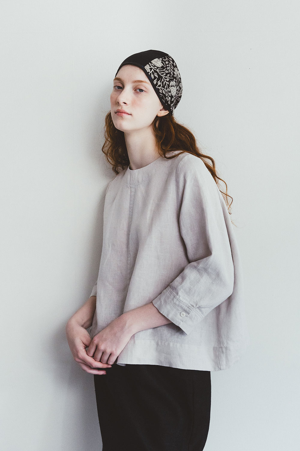 fog linen work 襟 タック リネン 半袖 ブラウス グレー 楽天市場】fog linen work フォグリネンワーク ヘルミ トップ