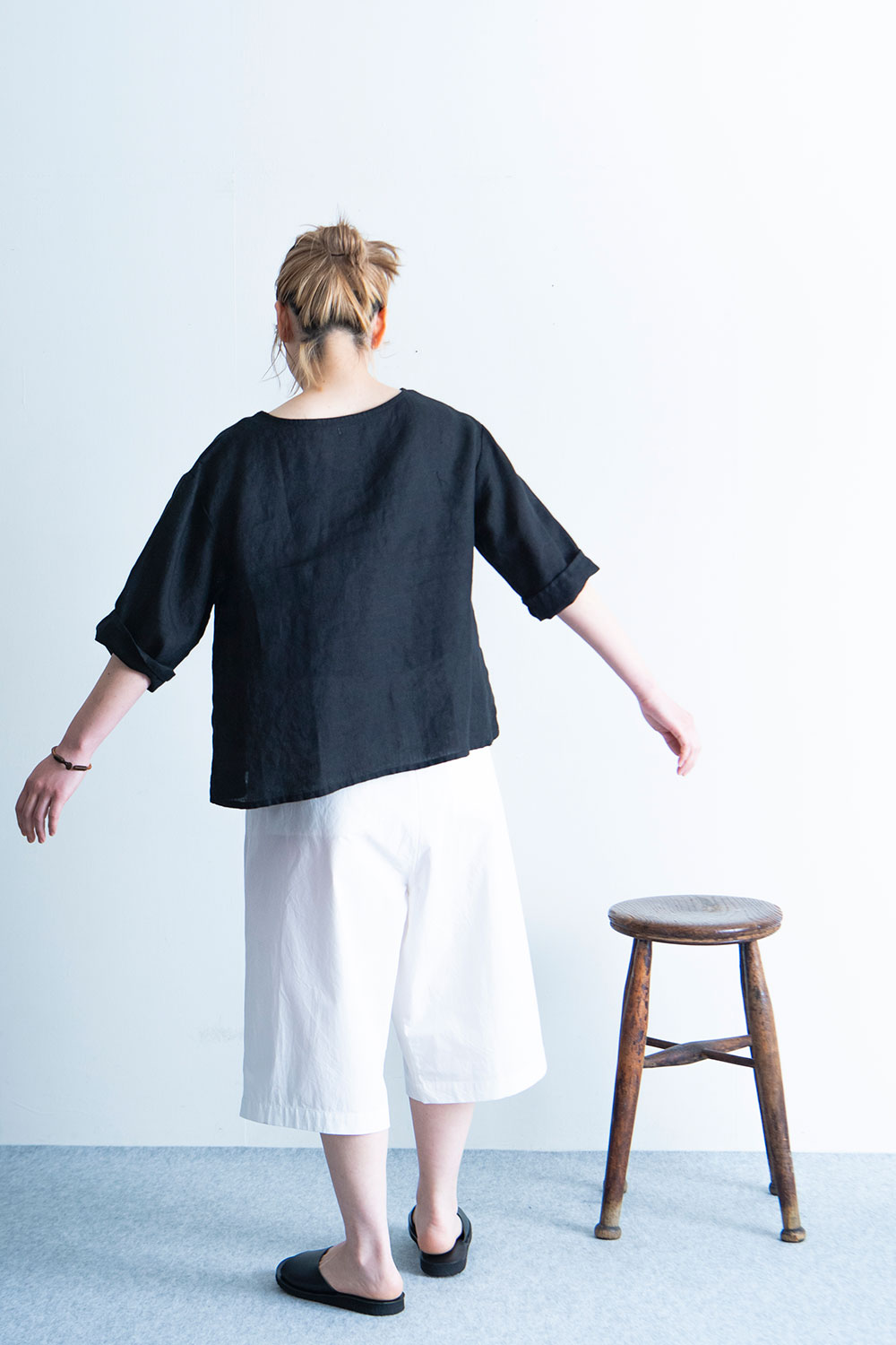入荷なう fog linen work フォグリネンワーク アニヤトップ ブラック トップス