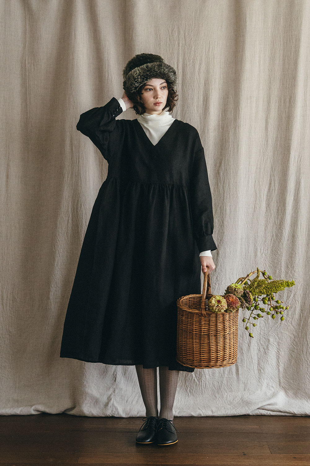 新品タグ付きfog linen work リネン コートワンピース fog linen work(フォグリネンワーク)/ インゲ コートワンピース