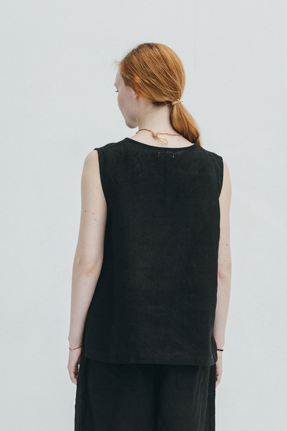 fog linen work（フォグリネンワーク） アビゲイル ジレ ブラック