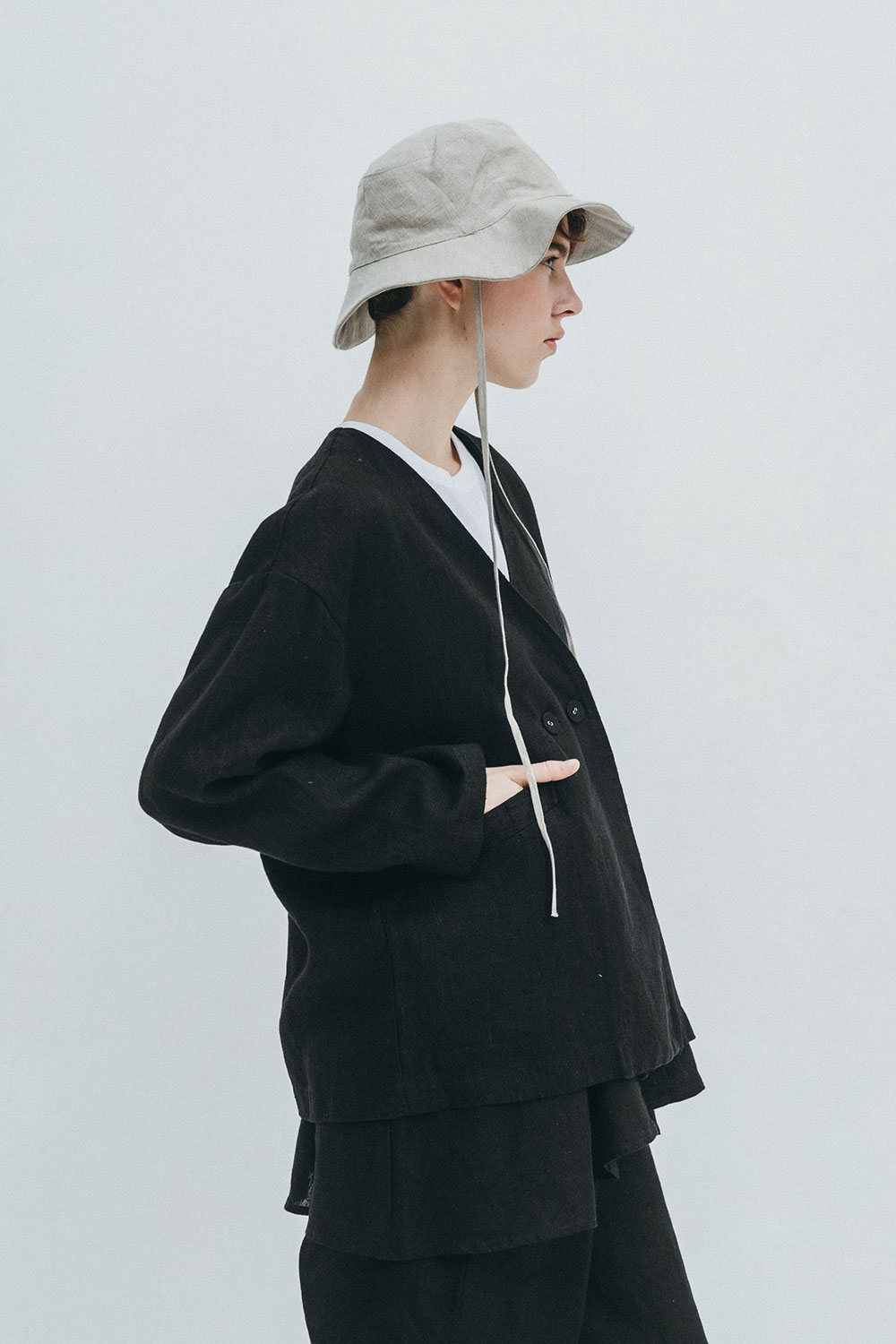 fog linen work（フォグリネンワーク） コーラ ノーカラージャケット