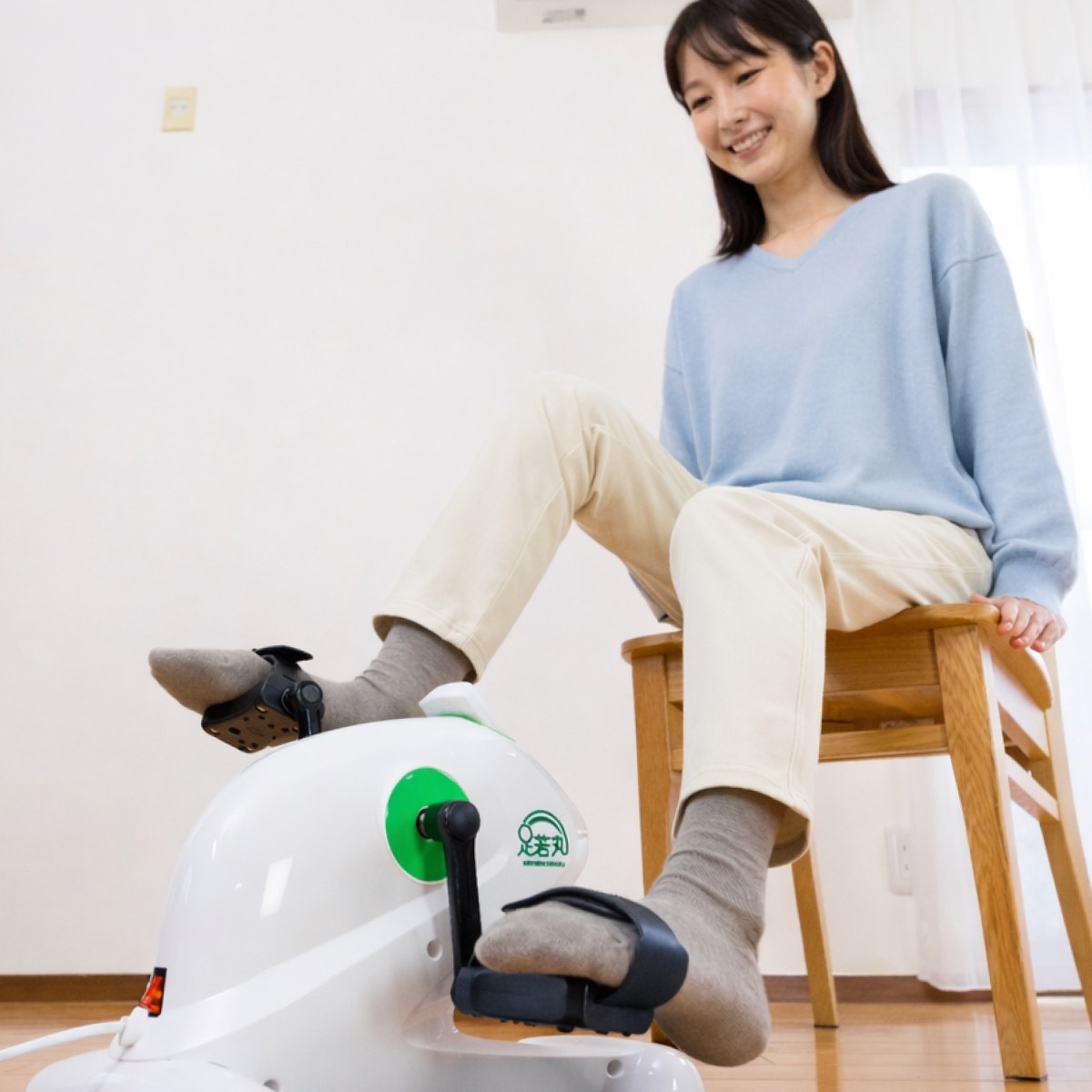 ブランディングジャパン 楽らく 電動 サイクル マシン 足若丸 運動不足