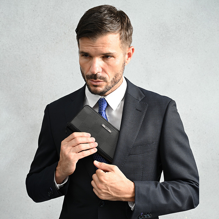 FRUH（フリュー）西陣織 カーボン＆コードバン 財布 ラウンドジップ