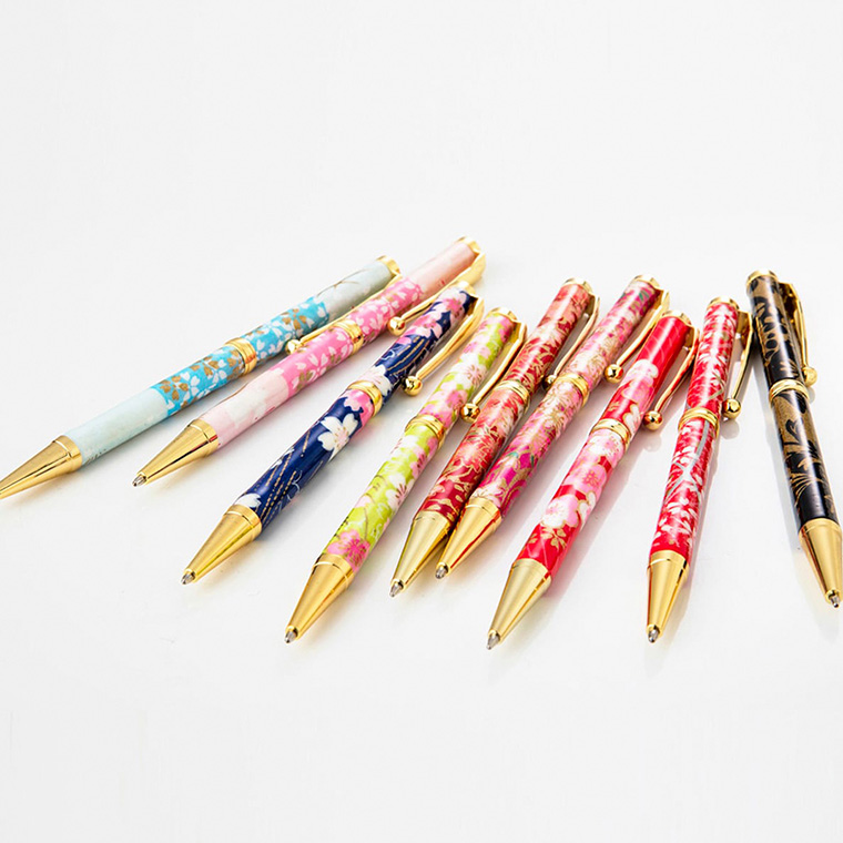 【新品･未開封】美濃和紙 万年筆 桜と流水 紺色 黒インク カートリッジ式 新品・未開封】美濃和紙 万年筆 桜と流水 紺色 黒インク カートリッジ