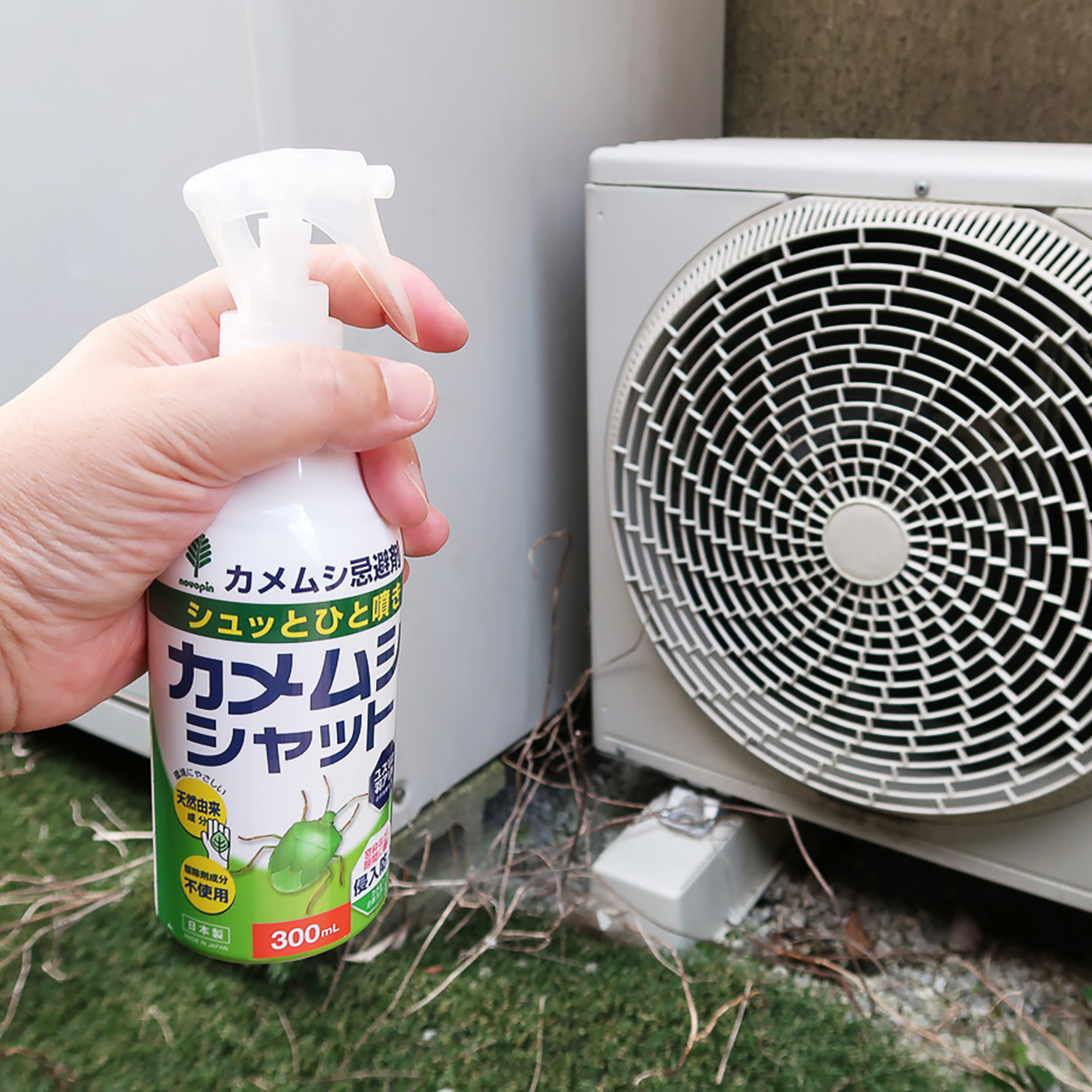 カメムシシャット 忌避剤 300mL 1本 ‐ 日本製 スプレー式 紀陽除虫菊 K-1056 カメムシ ユスリカ 羽アリ 害虫 虫よけ スプレー 水溶性 ハッカ油 ユーカリ油 | 紀陽除虫菊 | 03