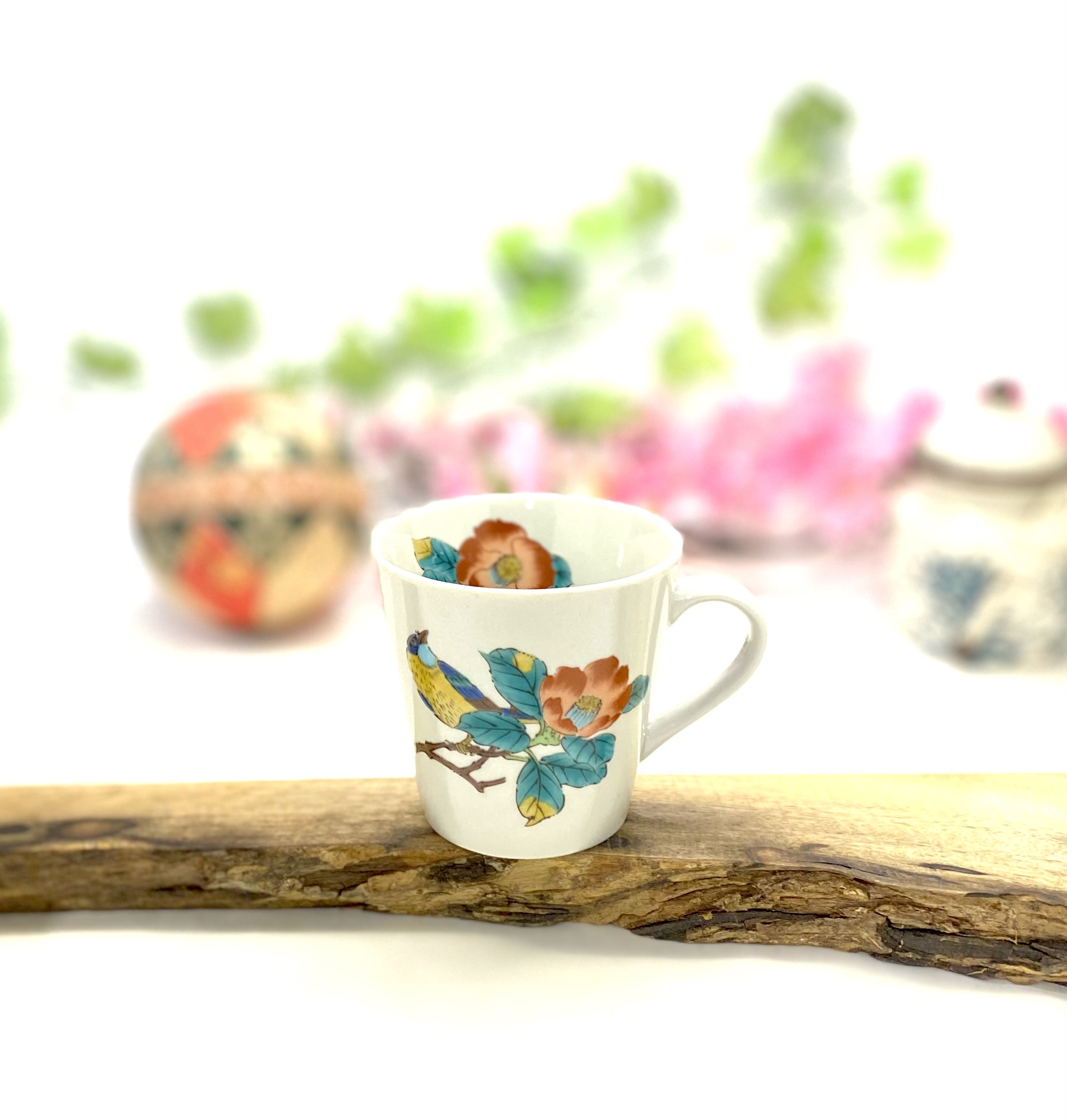 九谷焼 高級 陶磁器 マグカップ 金糸梅に鳥 裏絵(Kutani mug)おしゃれ