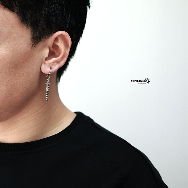 韓国 ファッション シンプル ピアス ブラック 十字架 通販 韓国 ファッション シンプル ピアス ブラック 十字架