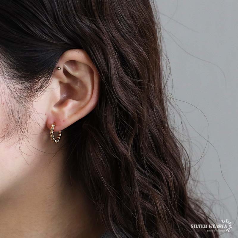 【美品】ツツミ・ホワイトゴールド・フープピアス・片耳・艶・マット・コンビ ジュエリーツツミ ツツミ ピアス K10 ホワイトゴールド