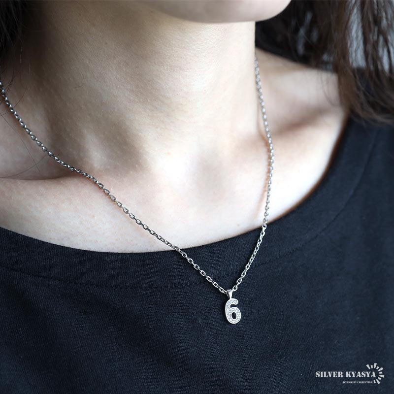 シルバー925 ナンバーネックレス 選べる カラー 数字 ペンダント