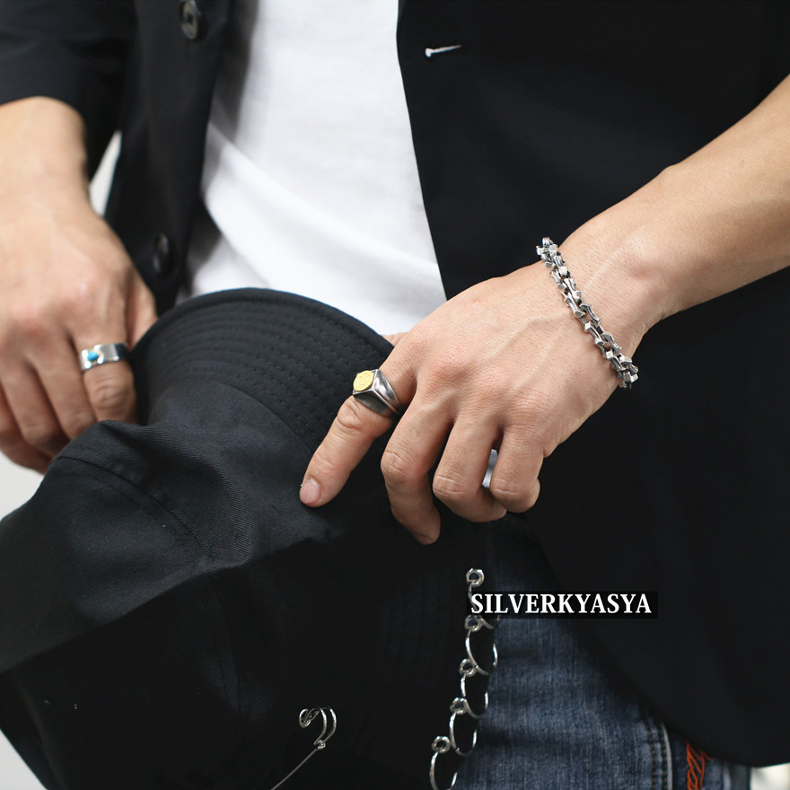 ステンレス素材 燻仕上げ ニコちゃんリング シルバー 色 ステンレス