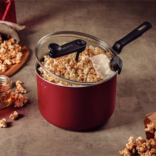 耐熱ハンドル付きで安全に扱え、さらに食洗機対応で後片付けもラクラク