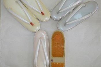 時雨履き 日本製・晴雨兼用草履 蒲萄色 No,318 雨の日も安心 時雨履き 雨草履 レディース 日本製 滑り止め底 カバー付き 女性用