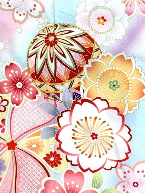七五三 着物 7歳 単品 金駒刺繍 絵羽柄の四つ身の子供着物(合繊)「水色