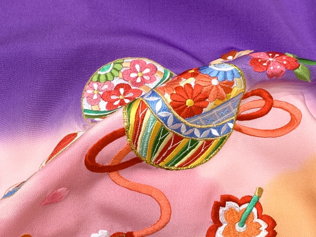 お宮参り 着物 女の子 赤ちゃんのお祝い着 一つ身 ぼかし染め 総刺繍柄