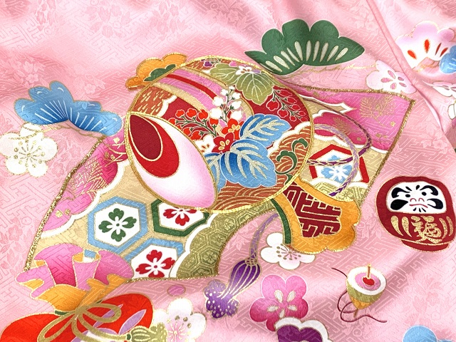 u*c様 お宮参り、産着 正絹 薄ピンク 刺繍 女の子長襦袢 お宮参り 着物 女の子 赤ちゃんのお祝い着 日本製 金駒刺繍 産着 初着