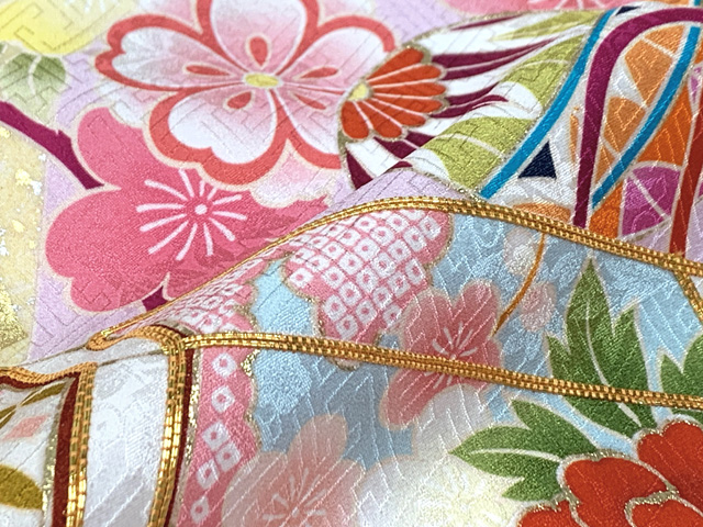 薄紫　金駒刺繍　四季の草花　七五三　7歳　13点フルセット 京都室町st. 七五三 着物 7歳 単品 金駒刺繍 幻想的な柄の四つ身