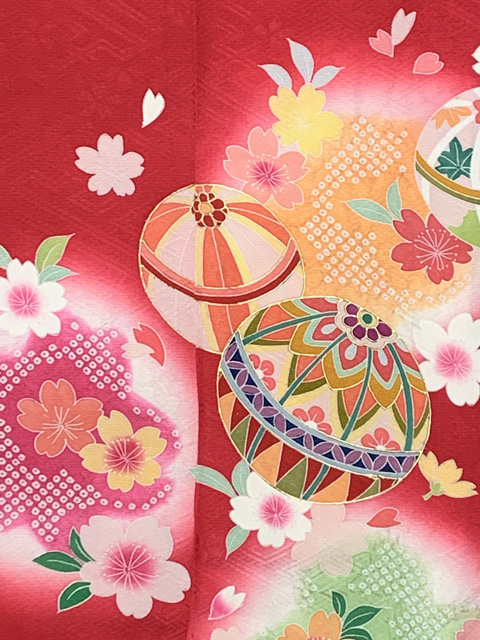 七五三★正絹★中古着物★女の子★四つ身★花柄★赤★黒★お遊戯会　ｕ-243 七五三☆正絹☆中古着物☆女の子☆四つ身☆花柄☆赤☆黒☆お遊戯
