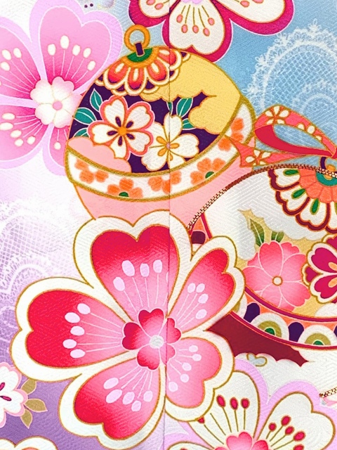 未使用仕付け糸付⭐桜柄と金彩のハーモニーがキュート&ラブリーな7歳用七五三祝着 京都室町st. 七五三 着物 7歳 単品 絵羽柄の四つ身の子供着物