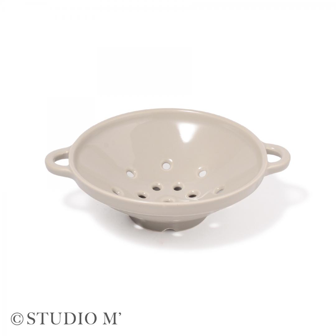 studio m'（スタジオエム） ベリーボウル 日本製 磁器 コランダー