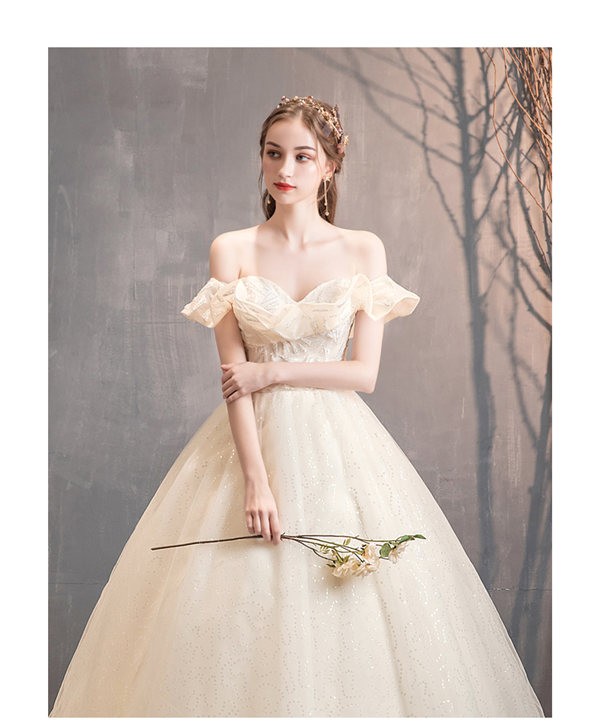 大人気新作 M3 Aライン ウェディングドレス フリル オフショルダー ウェディング Qtrmilegraphics Com