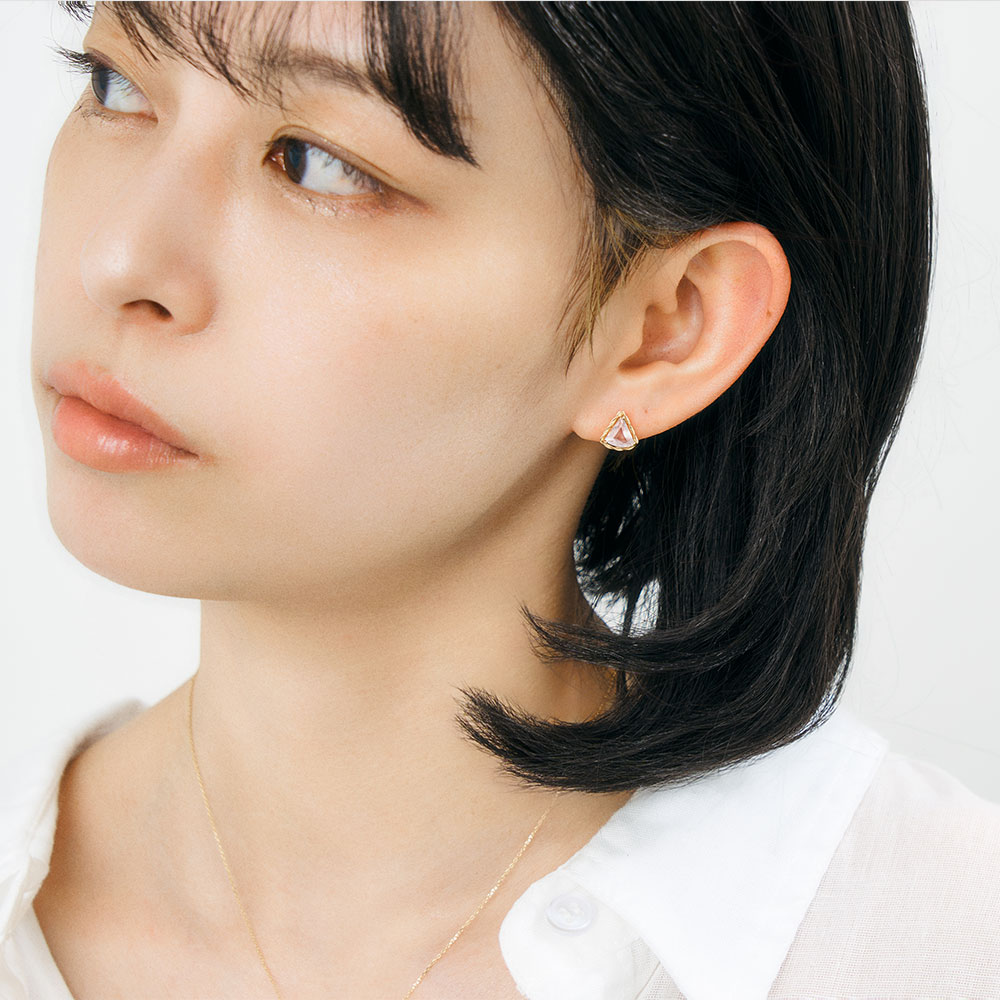 ピアス K10 和柄 青海波 カラーストーン 10金 イエローゴールド シンプル 波 扇 両耳用 プレゼント L&Co.（エルアンドコー）の画像