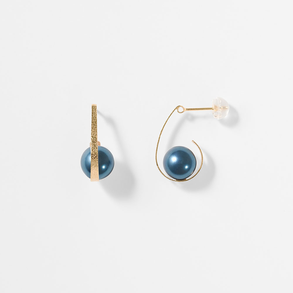 Jewel closet by L&Co. ピアス K10 イエローゴールド カラーシェル