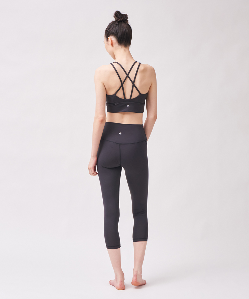 Real Stone（リアルストーン） ミディアムトップ カップ付き