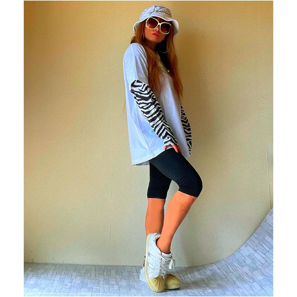 【送料無料】ロングTシャツ　長袖　ゼブラ柄袖　ドッキング　カットソー　クリックポスト配送　おしゃれ |  | 01