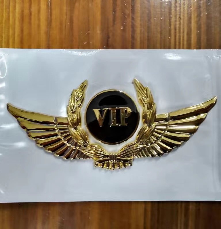 未使用品オロチクラスタ　ビット　ゴールド×ブラック　エンブレムステッカー01 ◇VIP◇ステッカー エンブレム カバー 車ロゴ 自動車 かんたん粘着