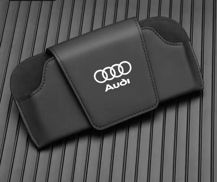 Audi（アウディ） ◇アウディ AUDI◇ブラック◇サングラス収納 レザー