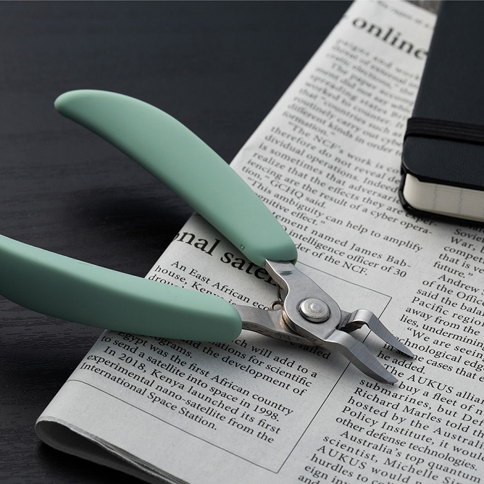 巻き爪も切りやすいニッパー爪切り ヤスリ付