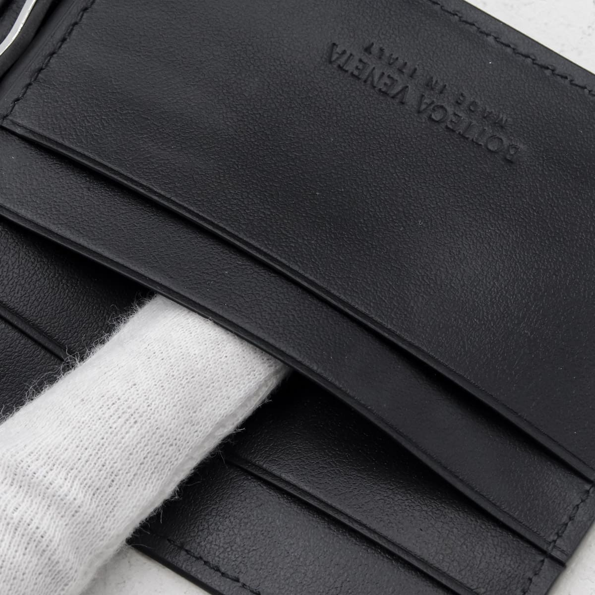 ポン⭐︎新品ボッテガ 二つ折り財布ブラック⭐︎ BOTTEGA VENETA 二つ折り財布 黒