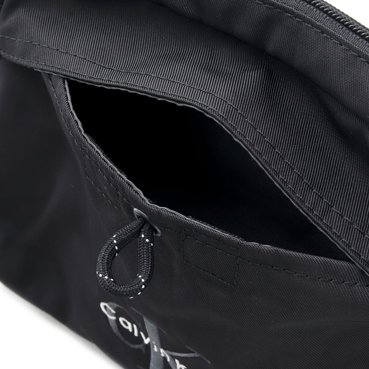 Calvin Klein CK カルバンクライン ショルダーバッグ BOLD CAMERA BAG
